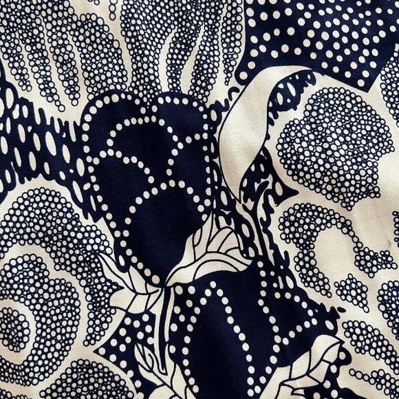 Diane Von Furstenberg Navy and White Patterned Robe - Picture 2 of 6